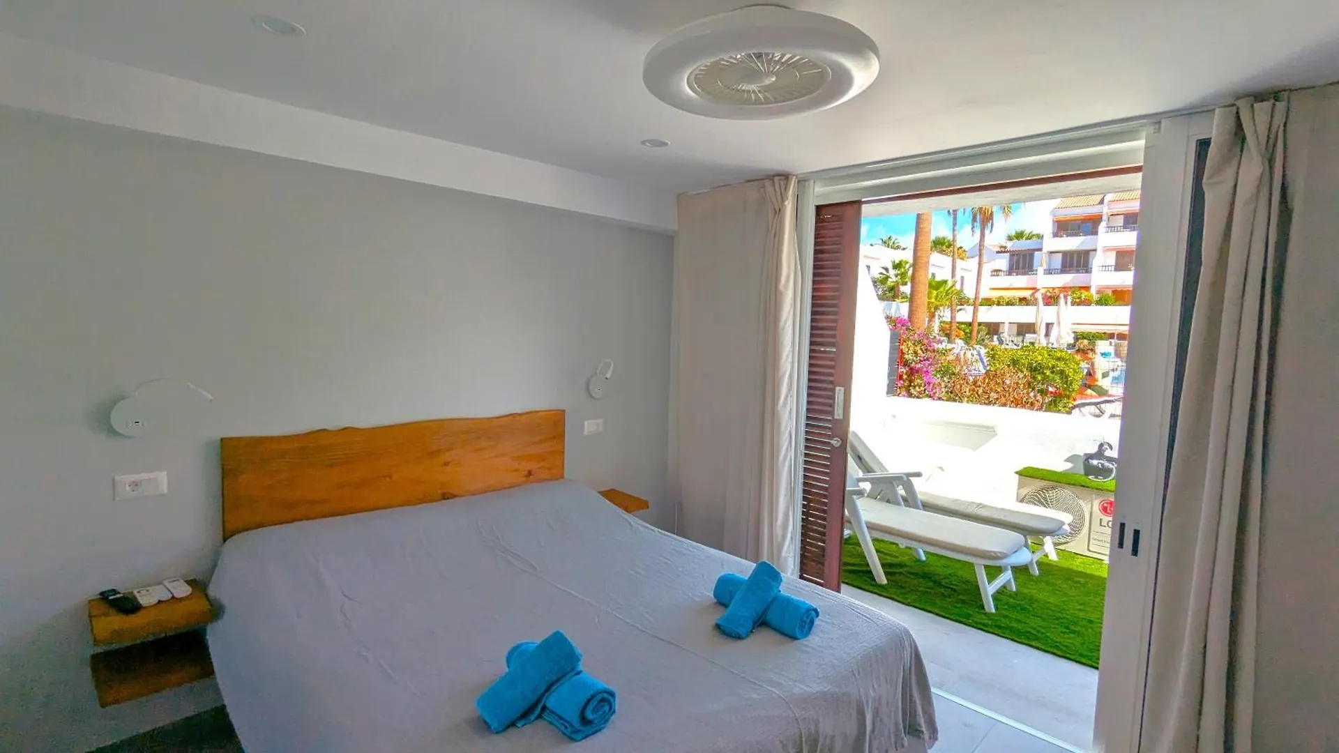 הוילה פלאייה דה לאס אמריקס Pool Level Flat In Parque Santiago 1 בית נופש